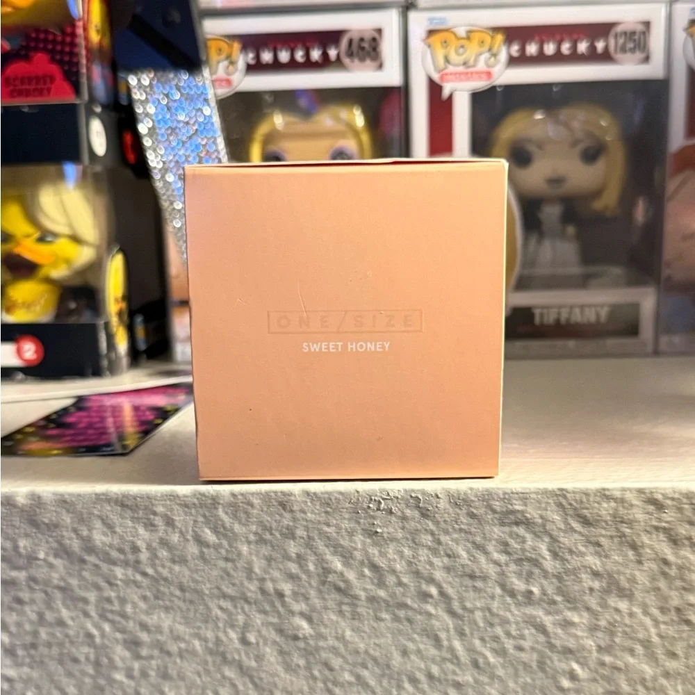 ONE SIZE BY PATRICK STARR Ultimate Blurring Setting Powder- Sweet Honey 1.2 oz